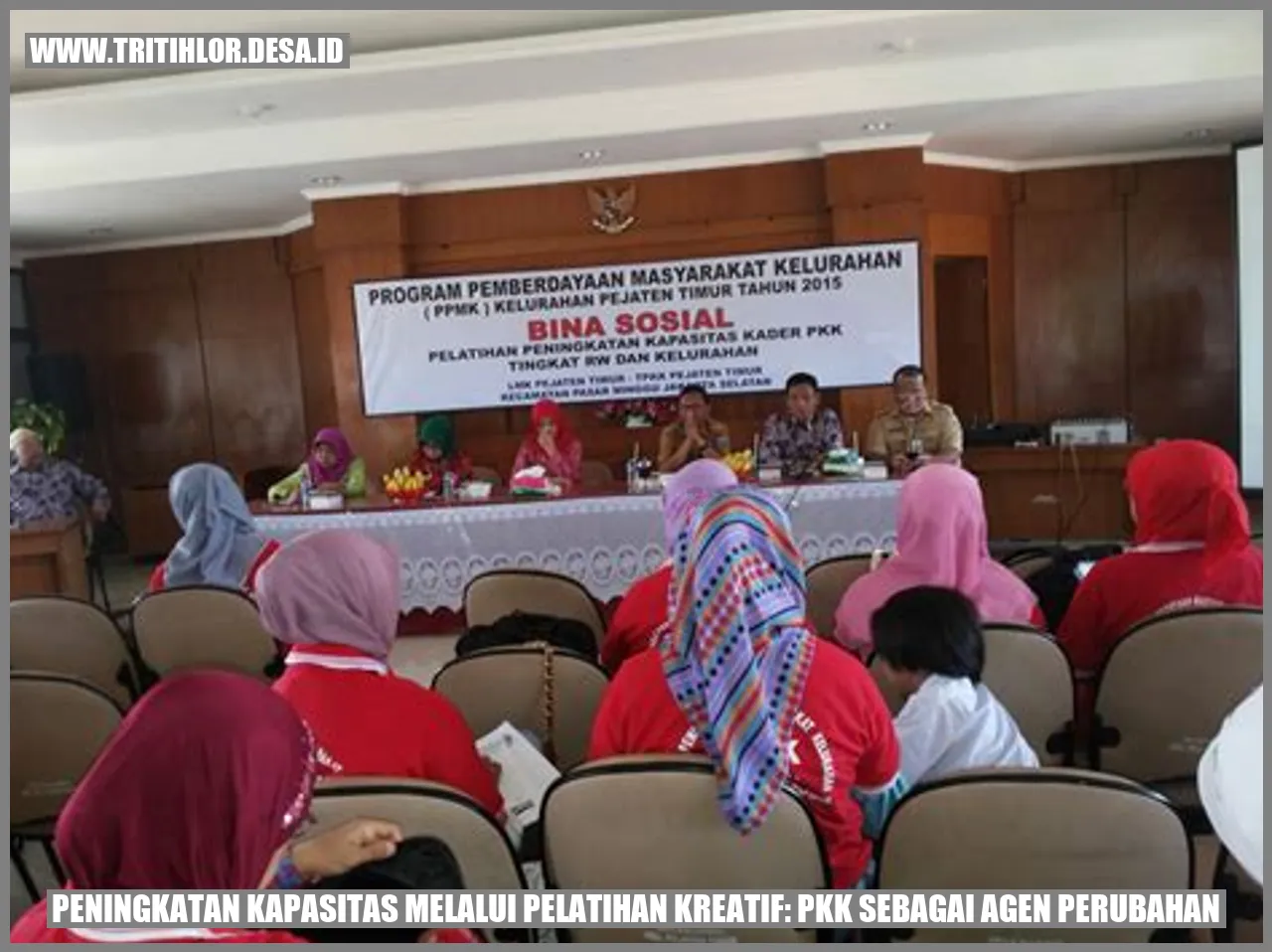 Gambar Peningkatan Kapasitas Melalui Pelatihan Kreatif: PKK Sebagai Agen Perubahan